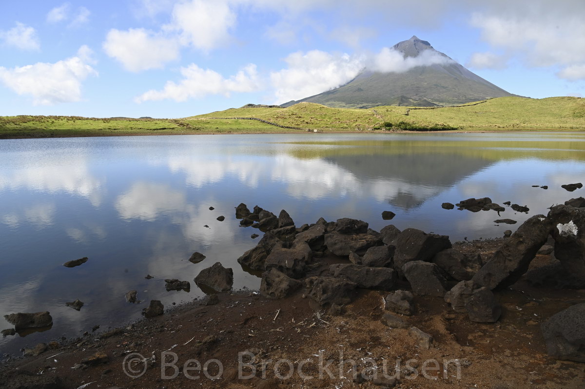 Lagoa do Capitao mit Vulkan Pico Lagoa do Capitao mit Vulkan Pico