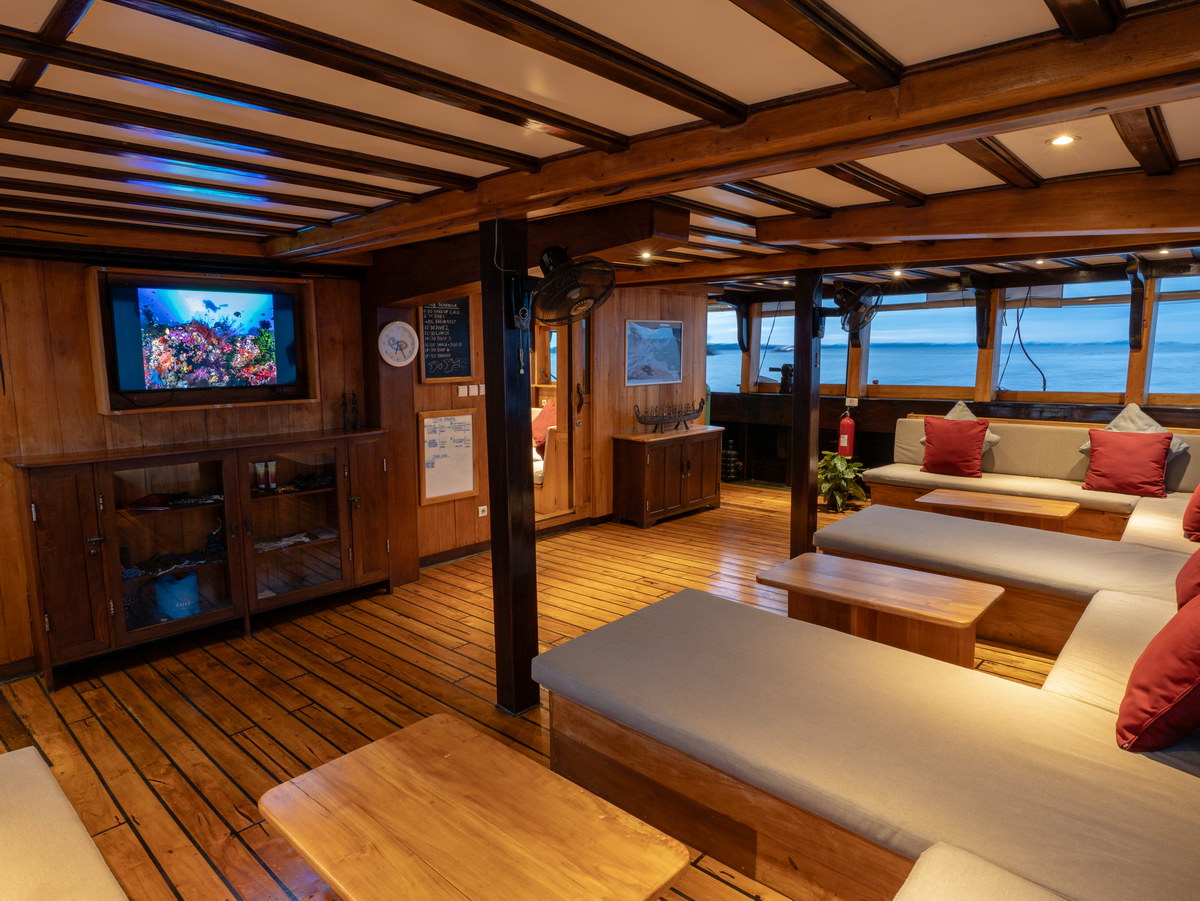 Briefing Lounge Briefing Lounge