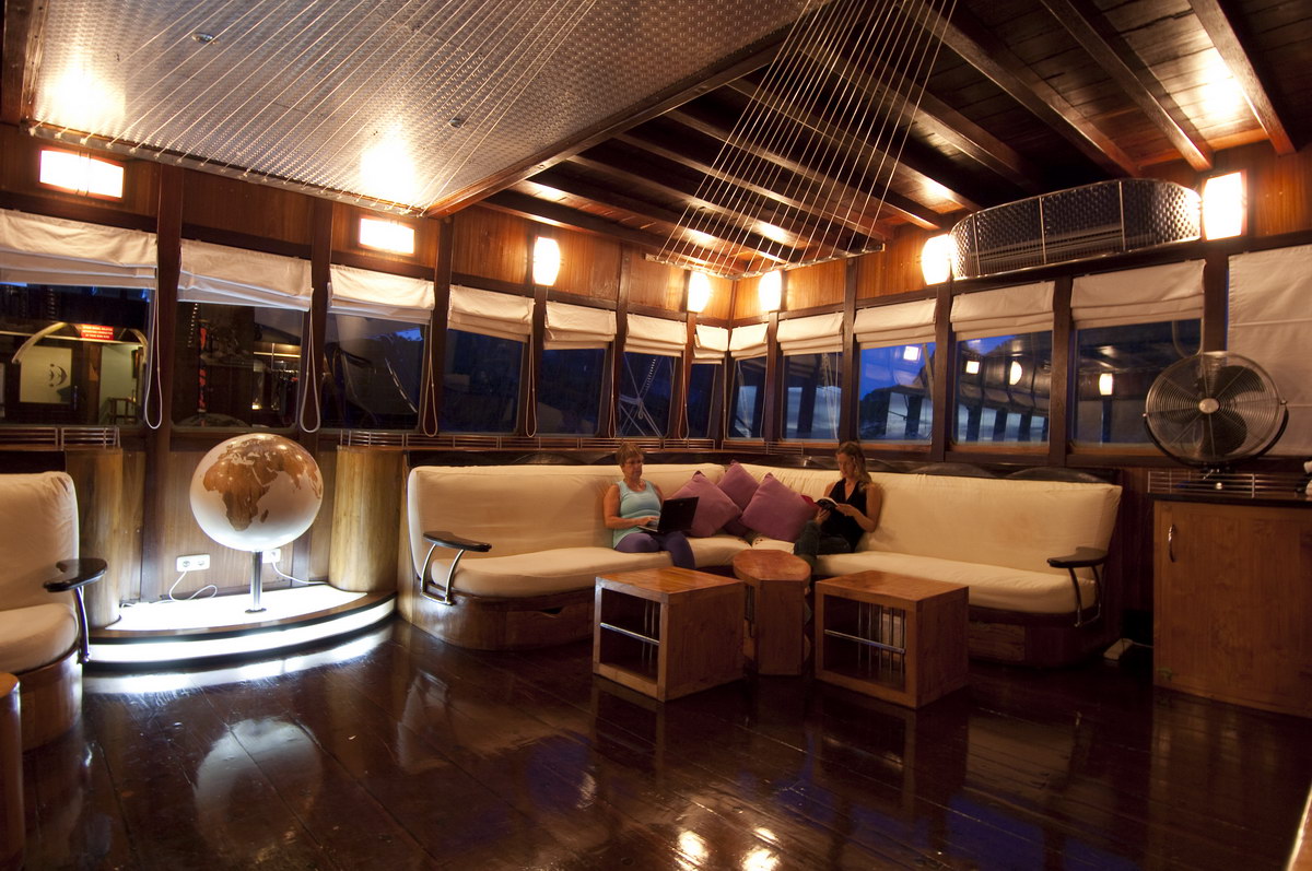 Lounge Lounge