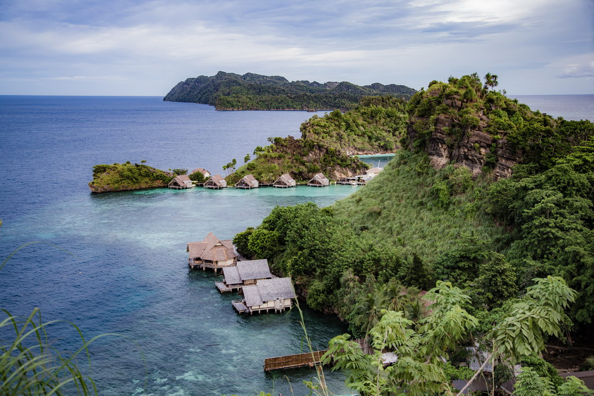 Misool Resort, © Shawn Heinrichs Misool Resort