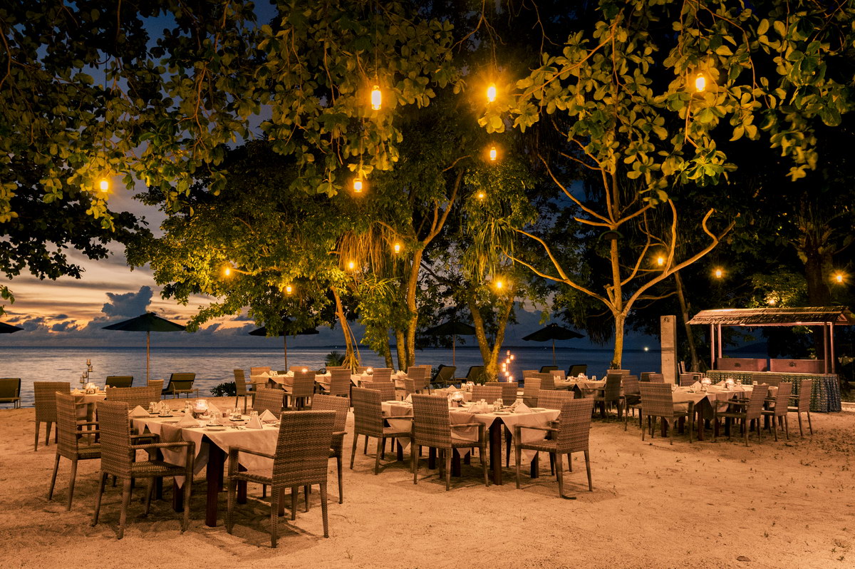 Dining Dining