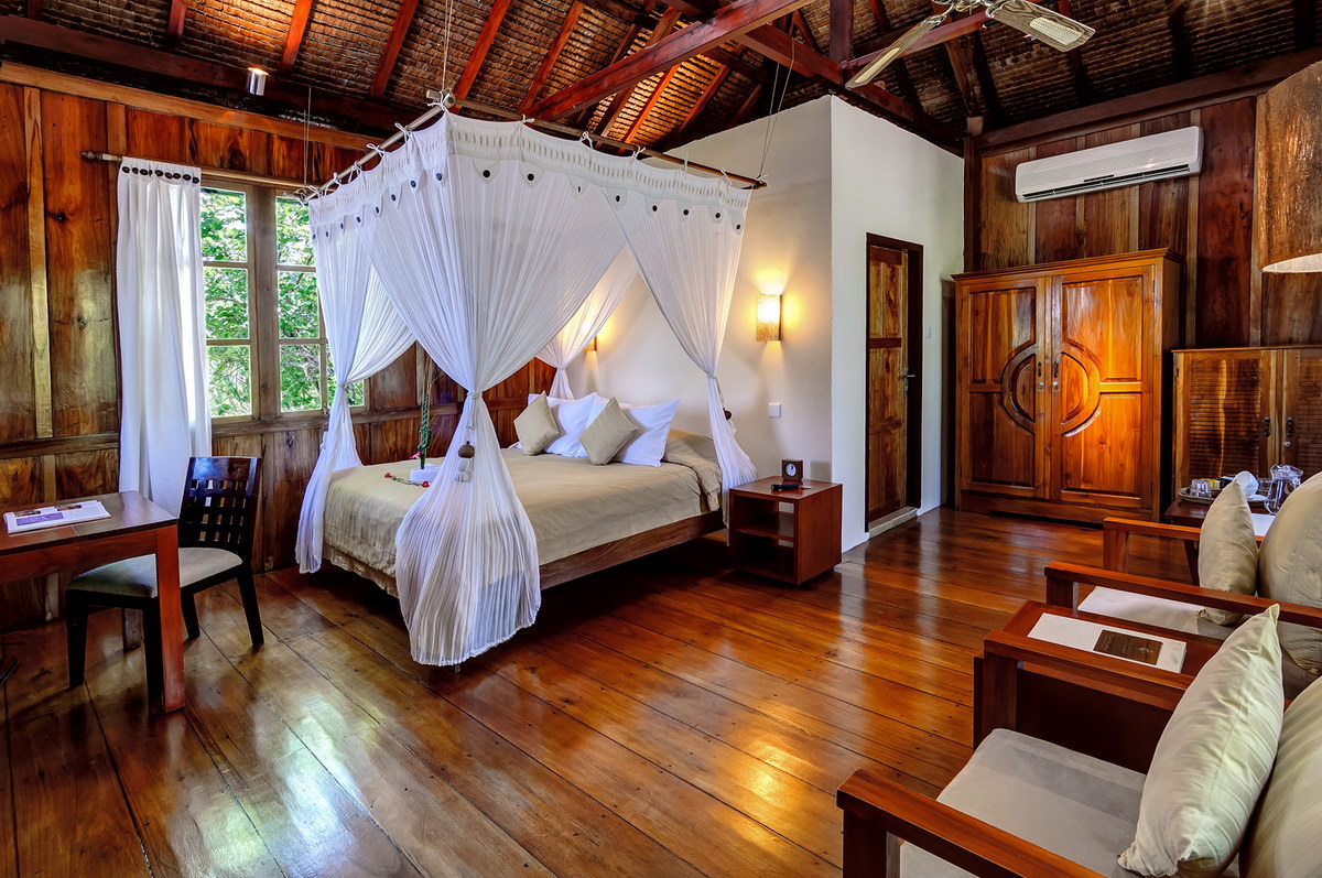 Palm Bungalow Palm Bungalow