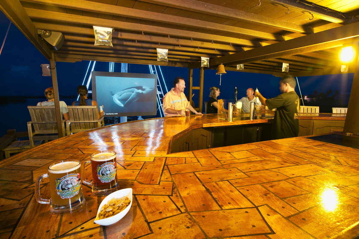 Crow's Nest Bar Crow's Nest Bar