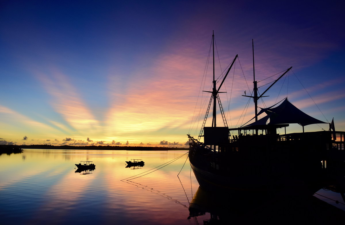 Manta Ray Bay Resort & Yap Divers Manta Ray Bay Resort & Yap Divers