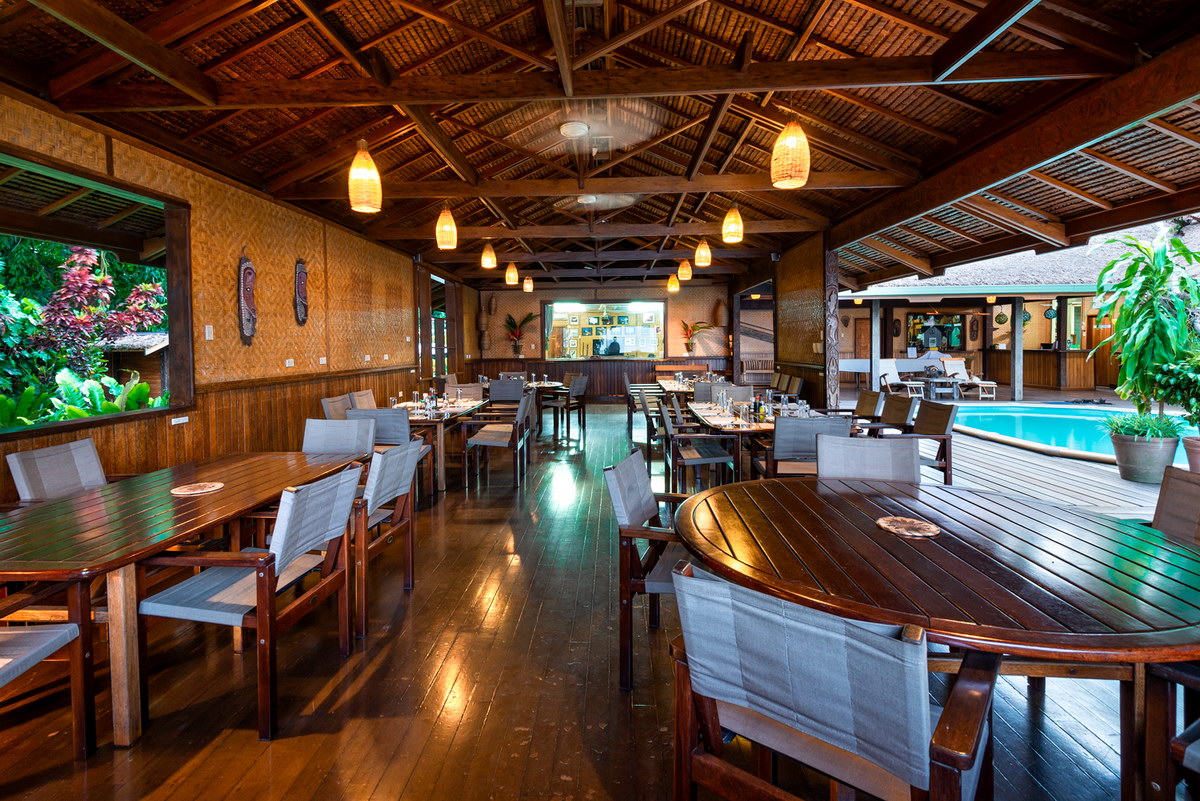 Restaurant © Gary Bell Restaurant