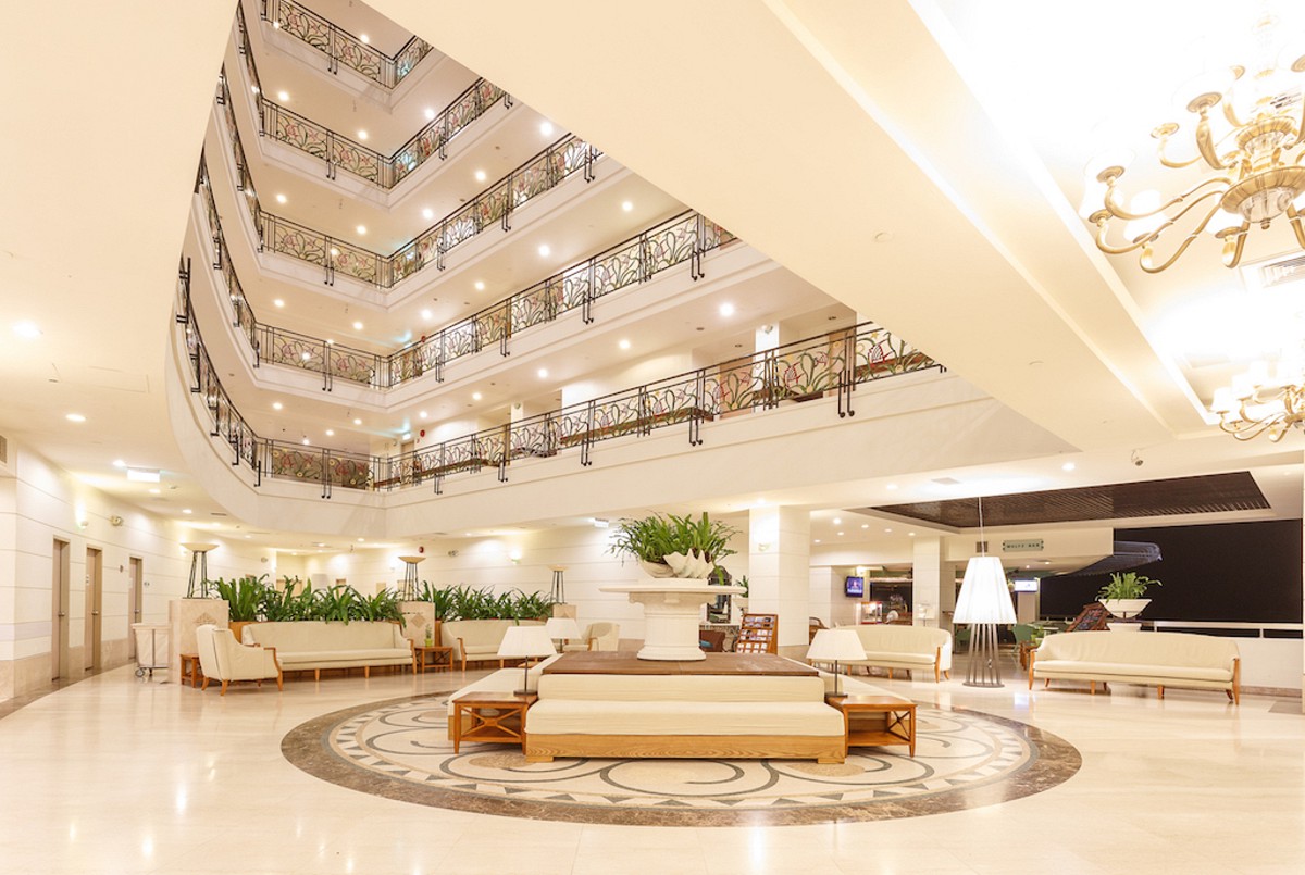 Lobby Lobby