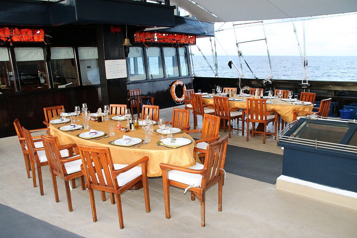 Essen an Deck Essen an Deck
